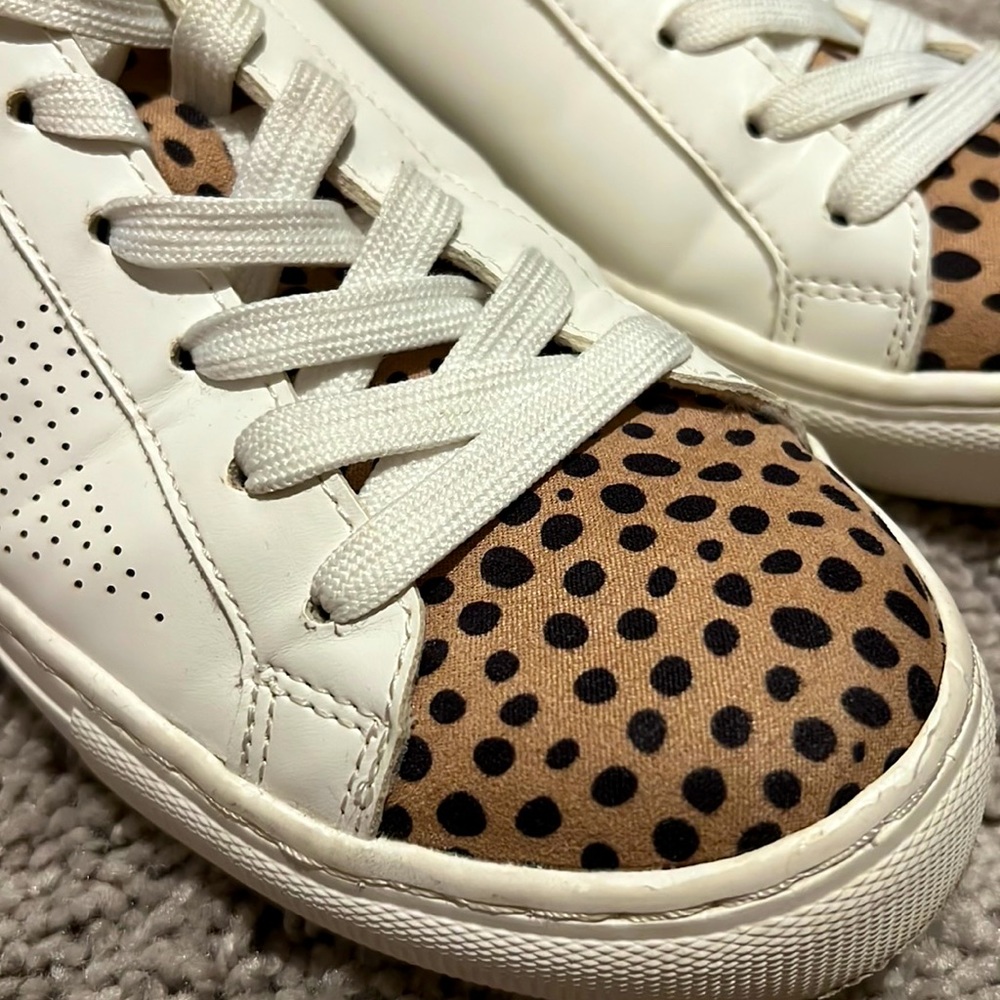 Super cute cheetah sneakers